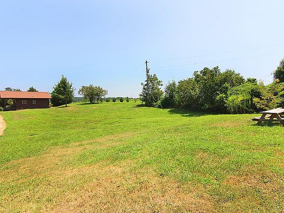 4th image of 276 Peckew Trl