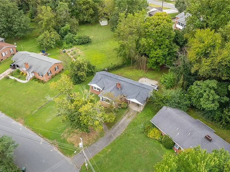 1200 Lamont Dr — Photo 26