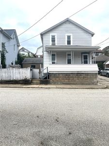 617 E 8th Ave, Tarentum, PA, 15084