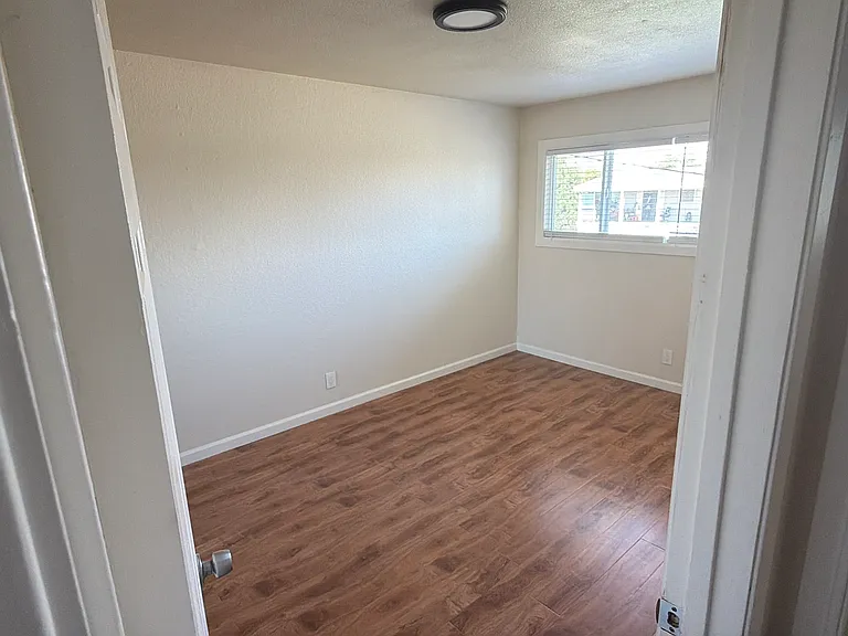 3501 Fairview Dr #1 — Photo 6