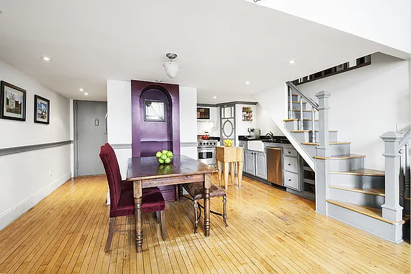 Sold by Stribling | media 15