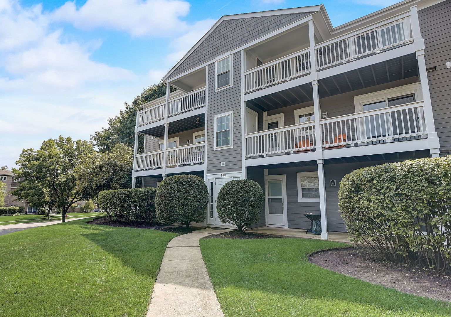 120 E Winchester Rd, Libertyville, IL 60048 Zillow