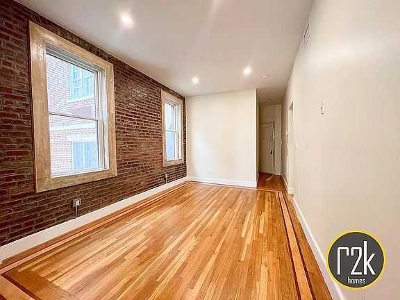 5th image of 28-19 Astoria Blvd #10