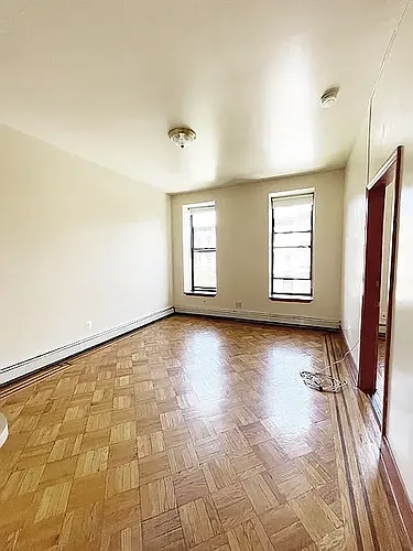 624 Willoughby Ave #3 Photo 1