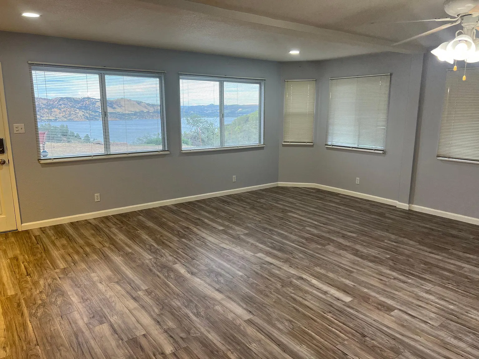 Studio, 600 sqft, $1,500 — Photo 2
