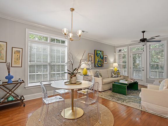 3rd image of 621 Highpark Ln