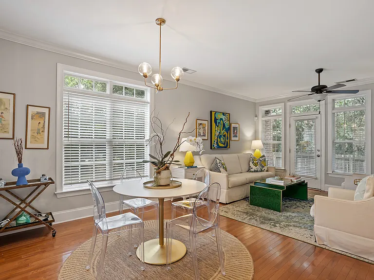621 Highpark Ln — Photo 6