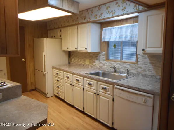 8109 Dellrose Ave, Brooksville, FL 34613
