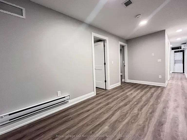 146 Bartlett Ave #LOWER — Photo 27
