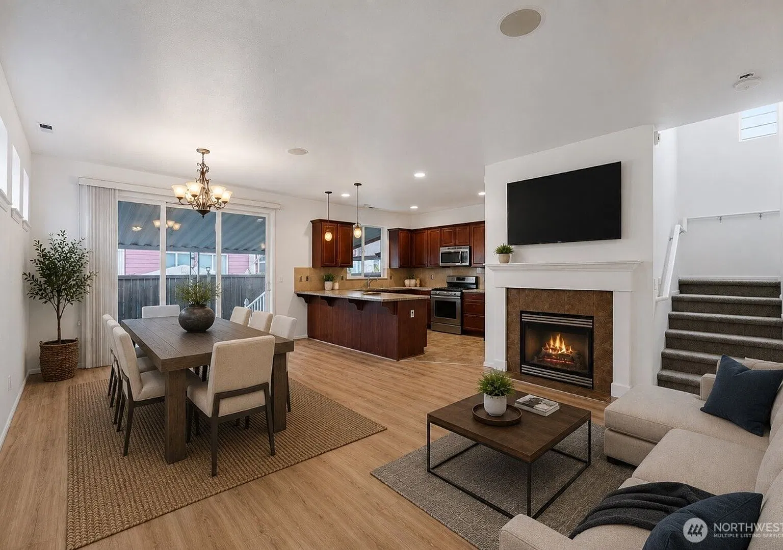 Updated 3-Bedroom Home in the Radiance Community — Photo 2
