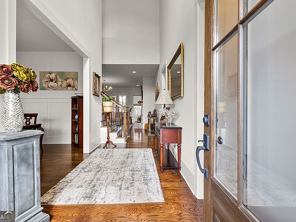 5th image of 43 N Cove Dr