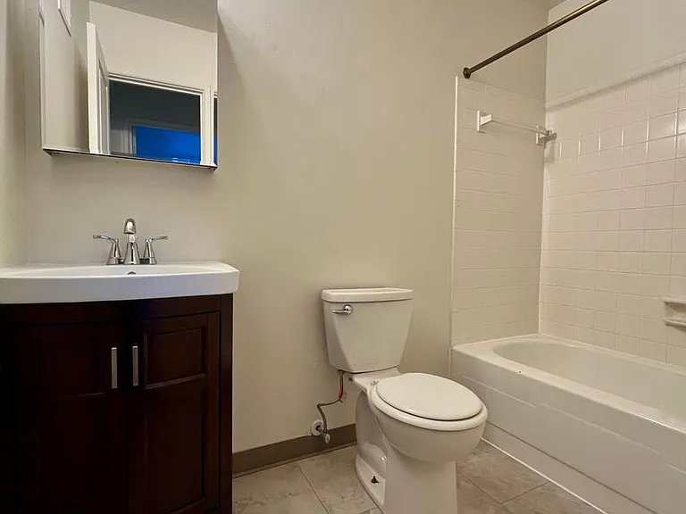 360 Maryland Ave — Photo 121