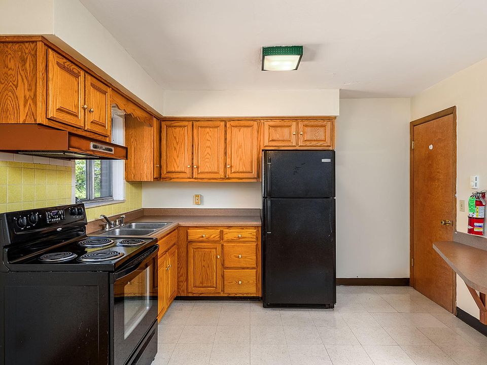 499 Center St, Slippery Rock, PA 16057 Zillow