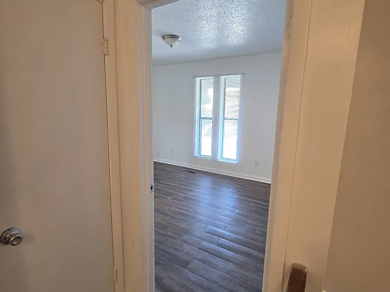 3757 Heathrow Dr — Photo 26