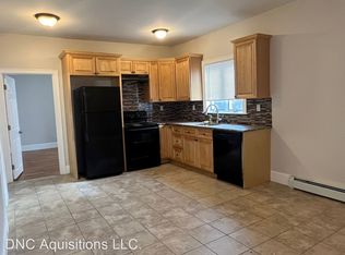 90 Sutton St APT 1, Providence, RI 02903