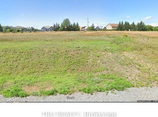 333 Shoreway Dr, Ottawa, ON K4P 0G2