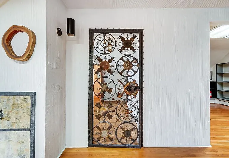 2881 Observatory Ave #2 — Photo 54