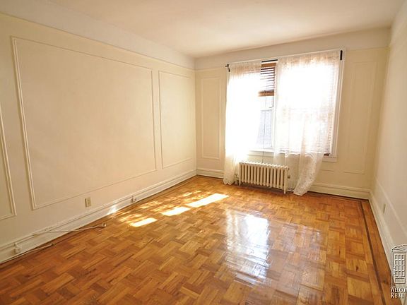 2nd image of 4115 46th St APT 6G
