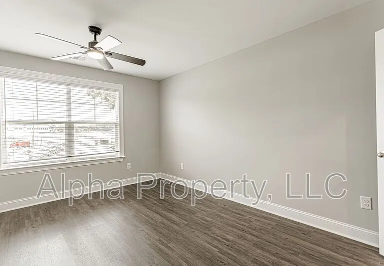 121 Remount Way — Photo 18
