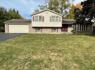 202 Oak Dr, Shorewood, IL 60404