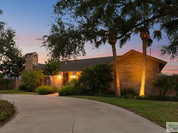2nd image of 216 Palm Valley Dr E