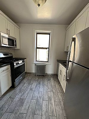 1st image of 20 Stratford Ave #3A