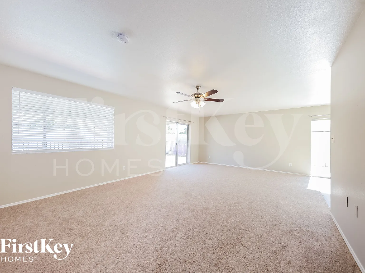 3 bed, 2.0 bath, 1436 sqft, $2,020 — Photo 3