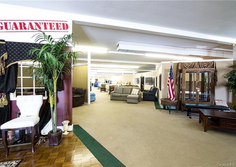 1st image of 4100 E Franklin Blvd