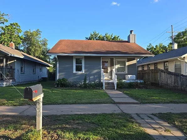 521 W 16th Ave, Hutchinson, KS 67501