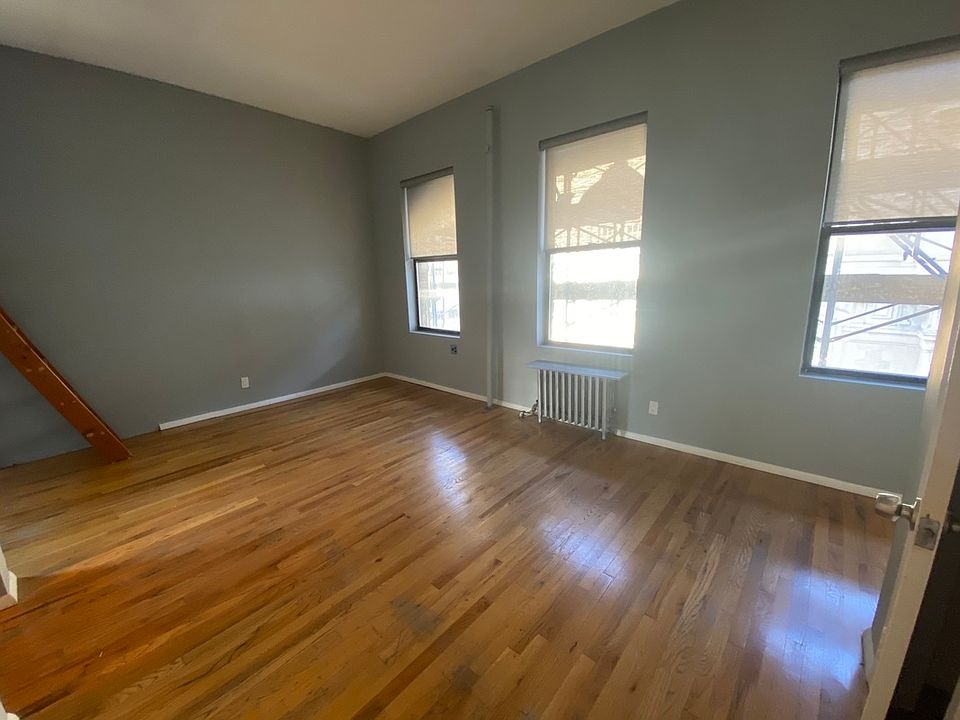 2nd image of 338 E 15th St #7D