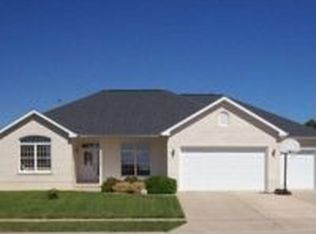 248 Oakwood Ln, Williamsville, IL 62693