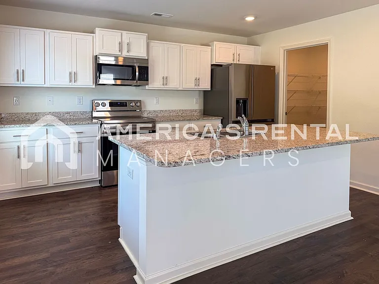 17970 April Leigh Cir — Photo 12