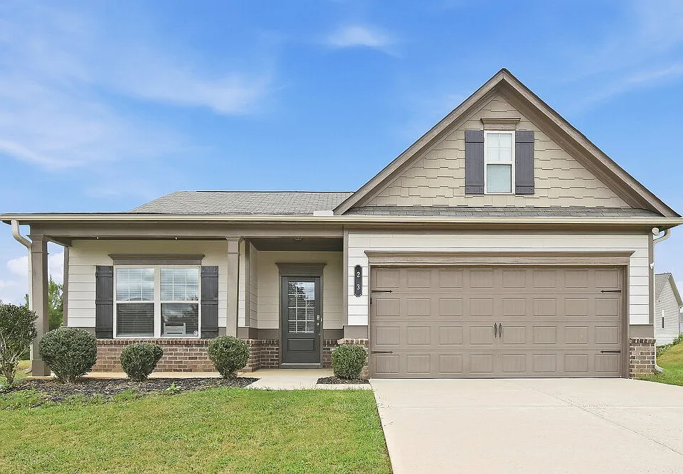 23 Woody Way NW