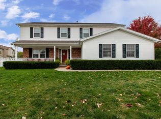 3505 Glenmore Dr, Bloomington, IL 61704