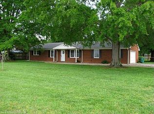 6965 Idols Rd, Clemmons, NC 27012