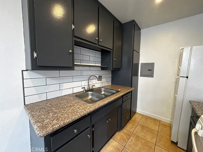 410 S Commonwealth Ave #4 — Photo 21