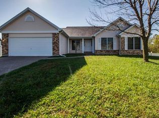 50 Chaunston Ct, Saint Peters, MO 63376