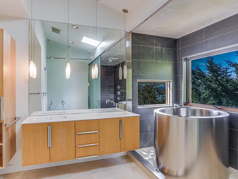 8158 W Mercer Way — Photo 17