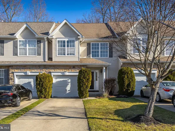249 Hidden Dr, Blackwood, NJ 08012