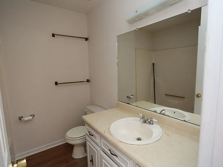 110 Lanier Dr #16 — Photo 3