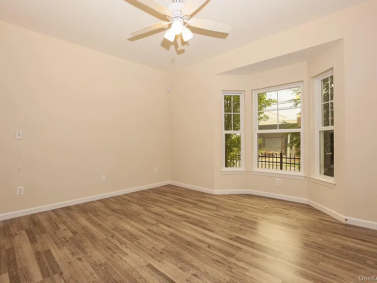 1 Grace Ln — Photo 11