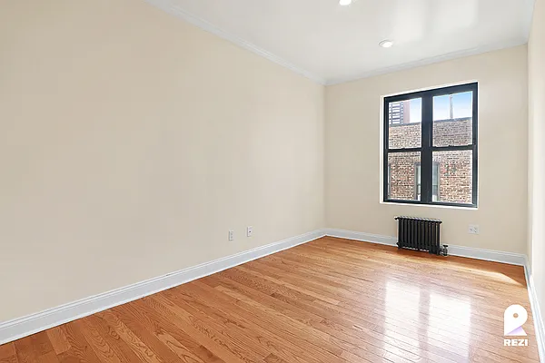 Rented by REZI | media 11