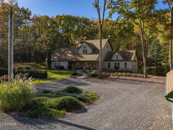 13 Walnut Ln, Millville, PA 17846