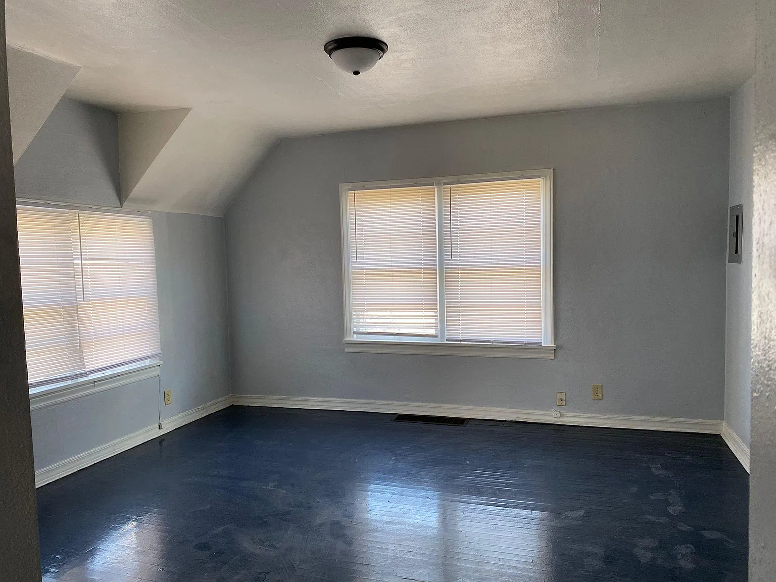 2 bed, 750 sqft, $700 — Photo 4