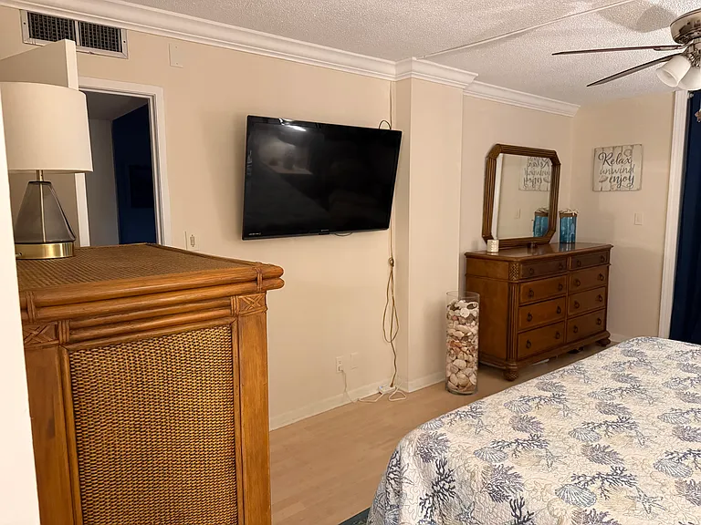 7400 Sun Island Dr — Photo 14