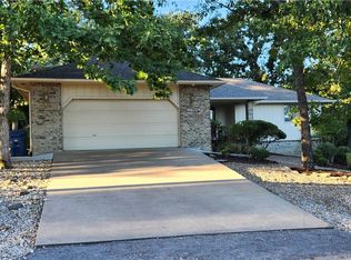 19 Dunvegan Dr, Bella Vista, AR 72715