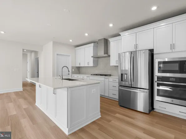 23679 Bolton Crescent Ter #12-303, Ashburn, VA 20148