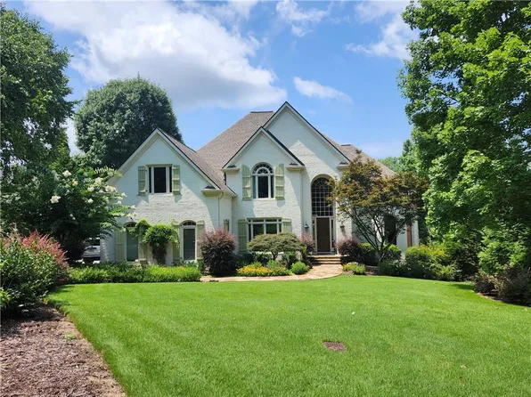 665 Falls Lake Dr, Johns Creek, GA 30022