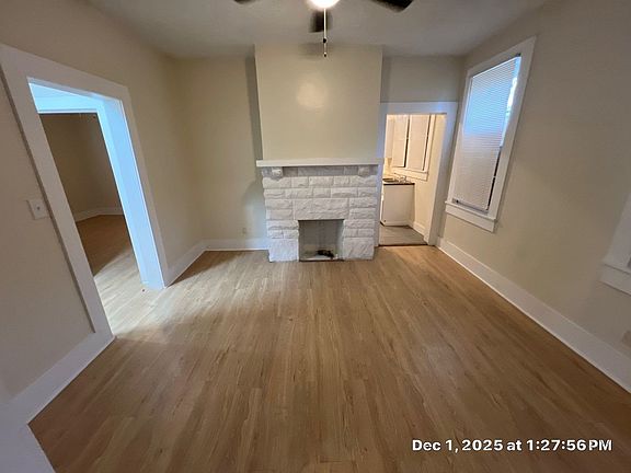 4th image of 1683 Walker Ave