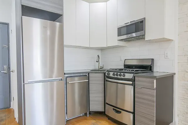 Rented by Platinum Properties | media 8